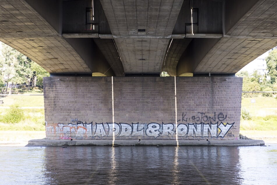 Im September war das Graffito noch komplett zu sehen.