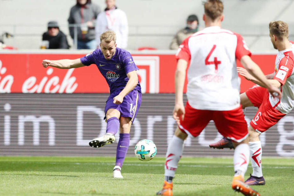 In der Vorsaison erzielte Pascal Köpke (l.) beim 3:1-Sieg in Regensburg zwei Treffer.
