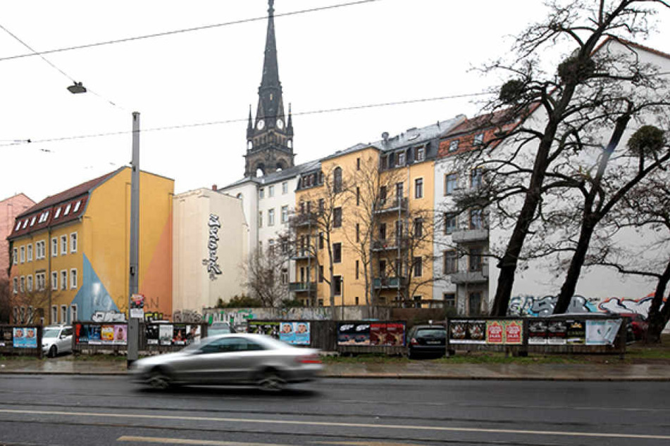 Noch sieht man an der Ecke Bautzner Straße/Pulsnitzstraße nichts vom geplanten Bau.