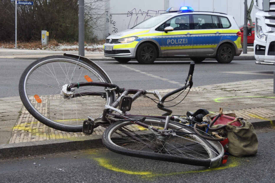 Das Fahrer war nach dem Unfall stark demoliert.