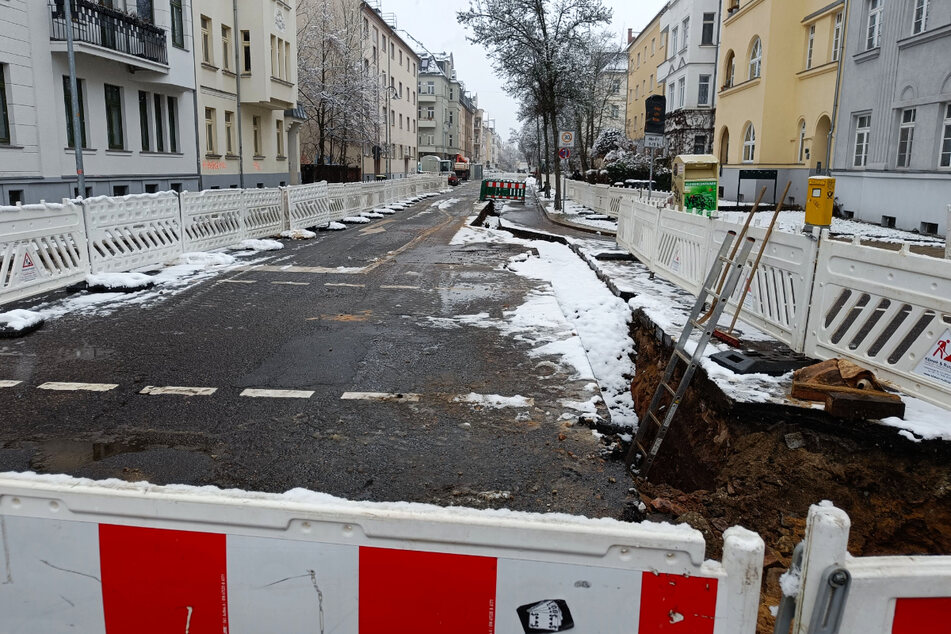 Noch bis voraussichtlich Mai wird auf der Henriettenstraße die Trinkwasserleitung saniert.