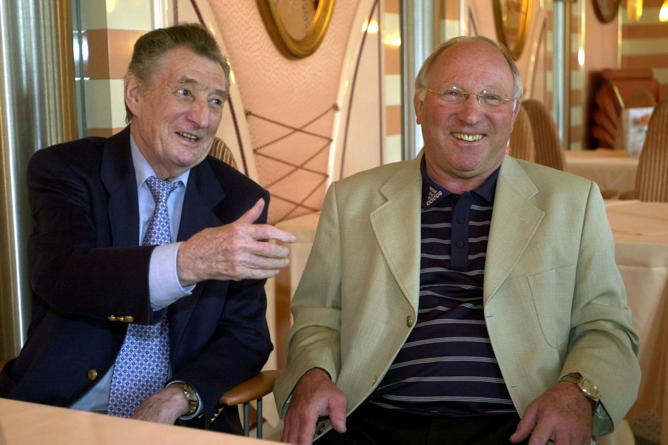 Fritz Walter (†81, l), und Uwe Seeler (83) waren Freunde und Mannschaftskollegen. (Archivfoto)