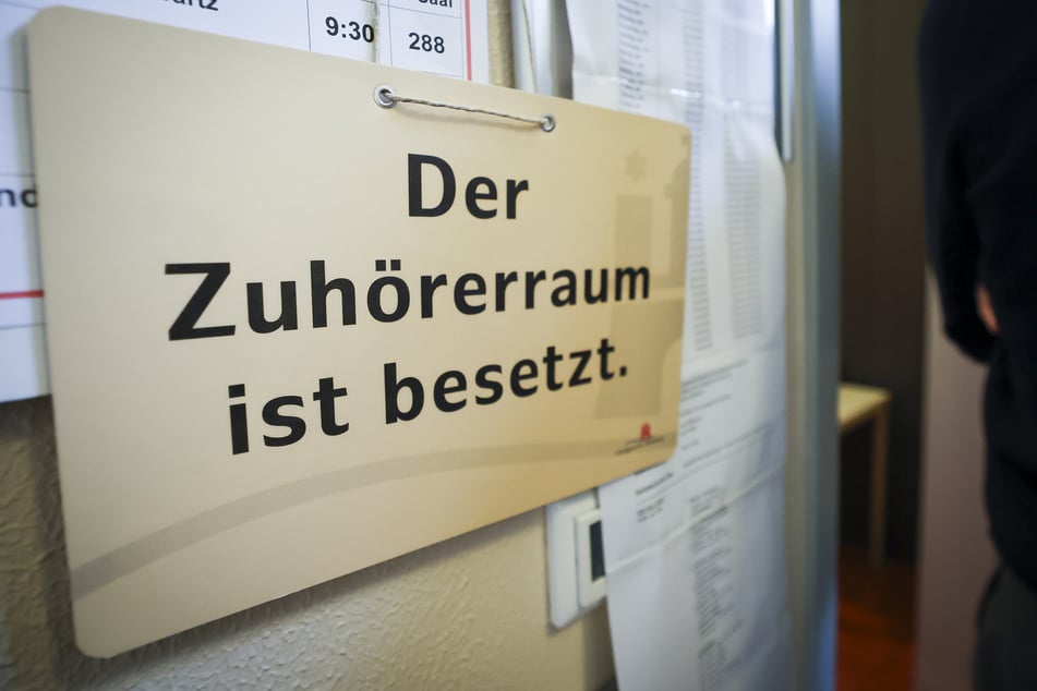 Der Zuschauer-Andrang am 24. Verhandlungstag ist riesig.