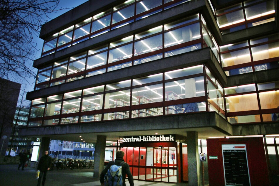 Das 1979 erbaute Gebäude am Kölner Neumarkt war dringend sanierungsbedürftig.