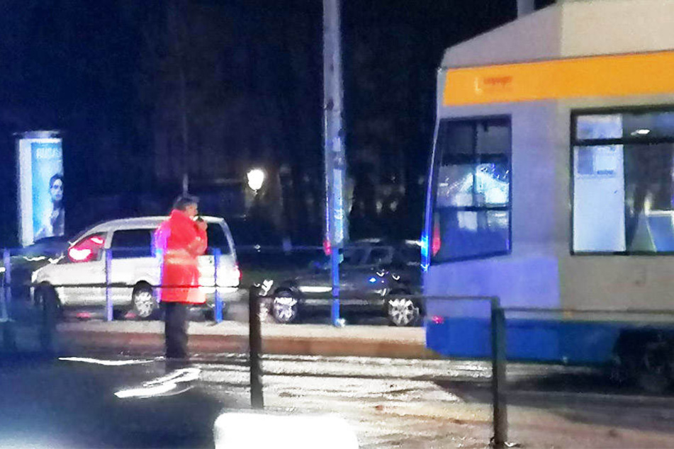 Die Männer hatten die Gleise überquert und dabei offensichtlich die einfahrende Tram übersehen.