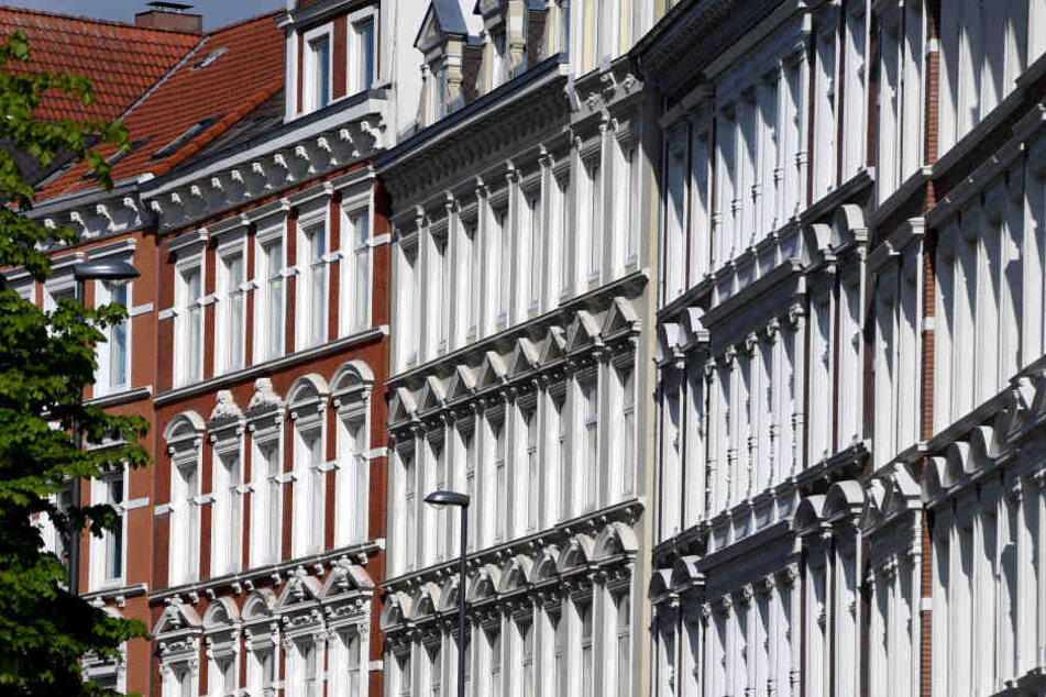 Die Bauunternehmen sind nach wie vor so stark ausgelastet, dass sie viele Aufträge nur mit Wartezeit abarbeiten können.