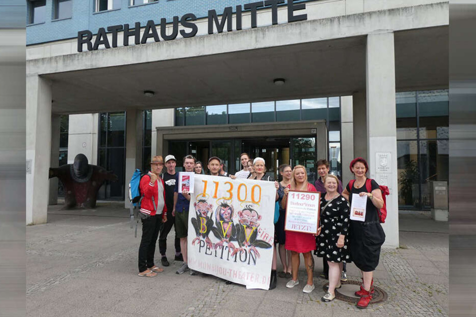 Die Berliner Politik muss sich nun mit dem umstrittenen Vergabeverfahren auseinandersetzen.