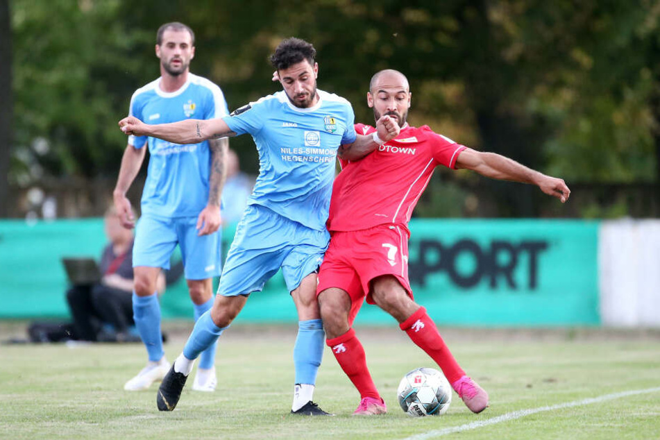 Davud Tuma (links) und Akaki Gogia (rechts) beim Testspiel in Hoyerswerda.