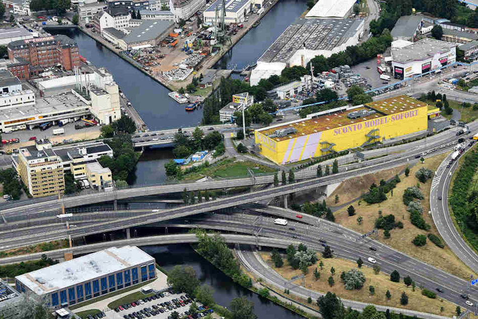 Das Autobahndreieck Neukölln als künftige Schnittstelle der A100-Verlängerung nach Nordosten Richtung Treptower Park.