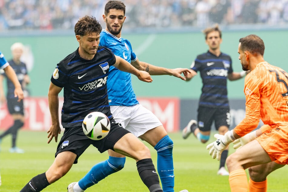 Linus Gechter (20, l.) war vor seiner schweren Schulterverletzung Stammspieler bei Hertha BSC.