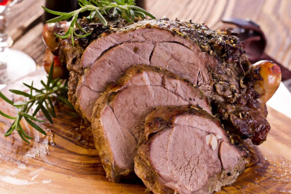 So hätten die Braten nach der Garzeit aussehen können (Symbolfoto).