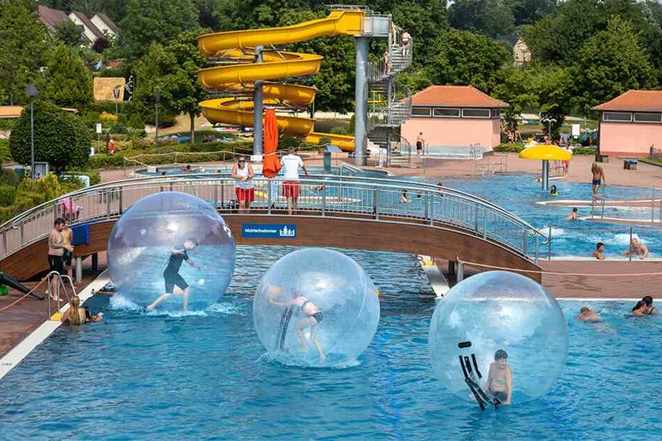 Zwischen 200 und 250 Besucher kamen zum Gablenzer Badfest. Das Freibad kämpft noch immer mit den Folgen der Übergriffe von 2018.