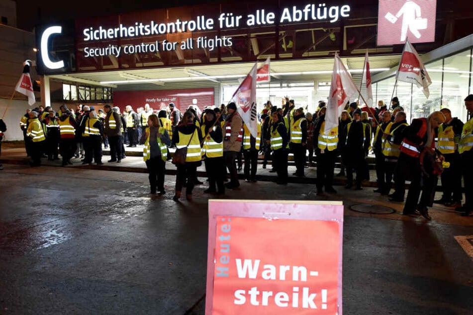 Wie in Berlin auch in Köln und Düsseldorf an den Flughäfen gestreikt werden.