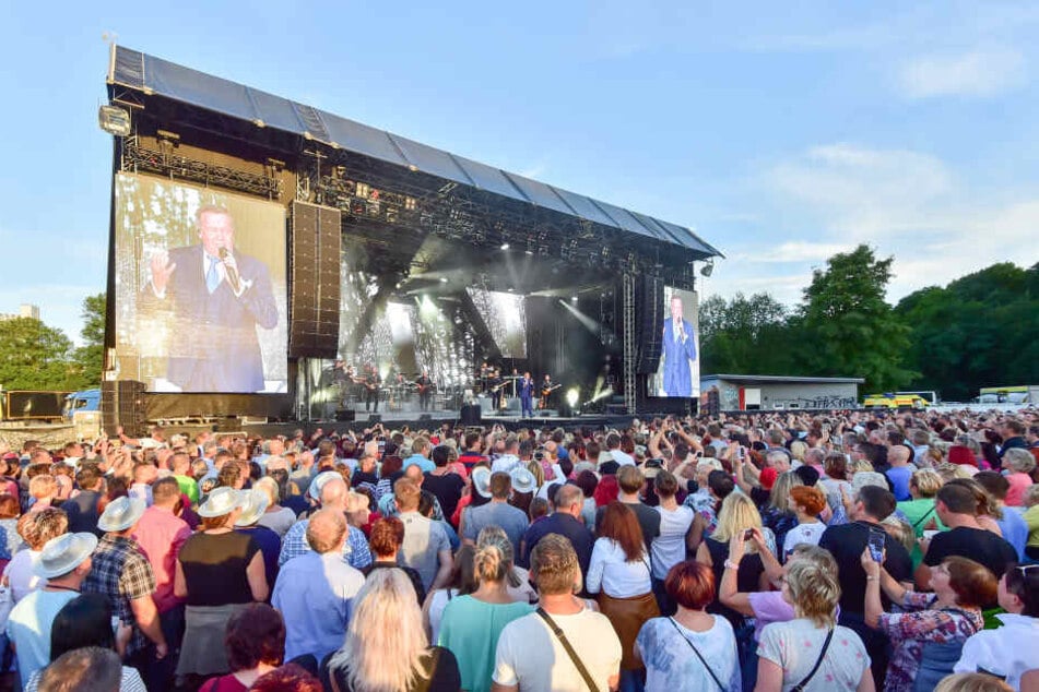 Am Wochenende verwandelt sich der Hartmannplatz wieder in eine Open-Air-Arena.