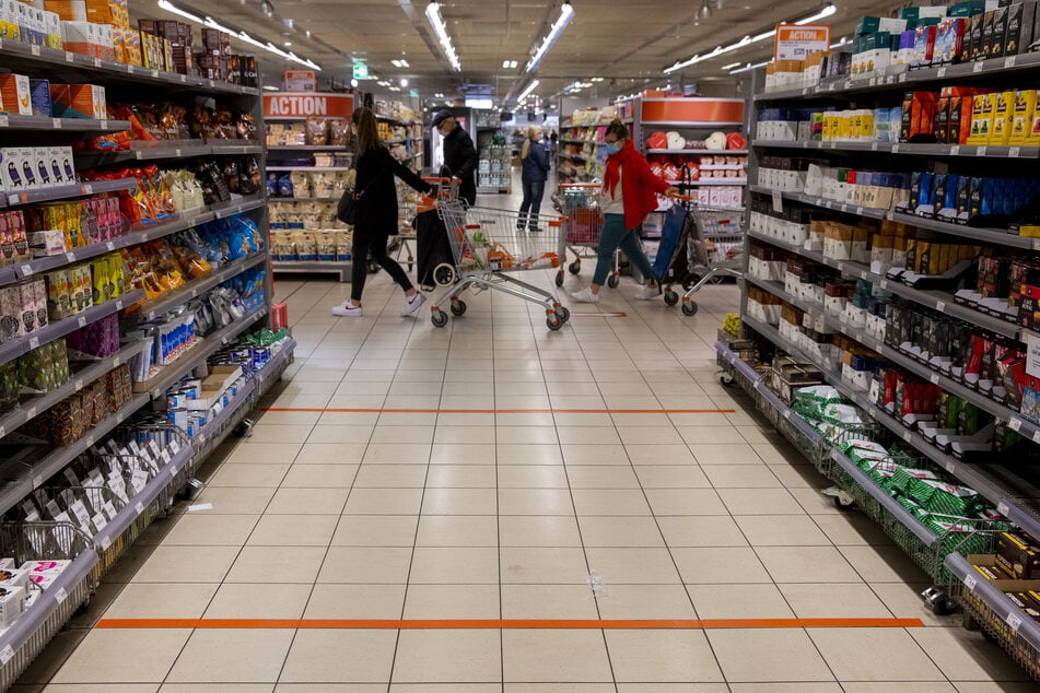 Das Reizgas trat in einem Supermarkt aus. (Symbolbild)