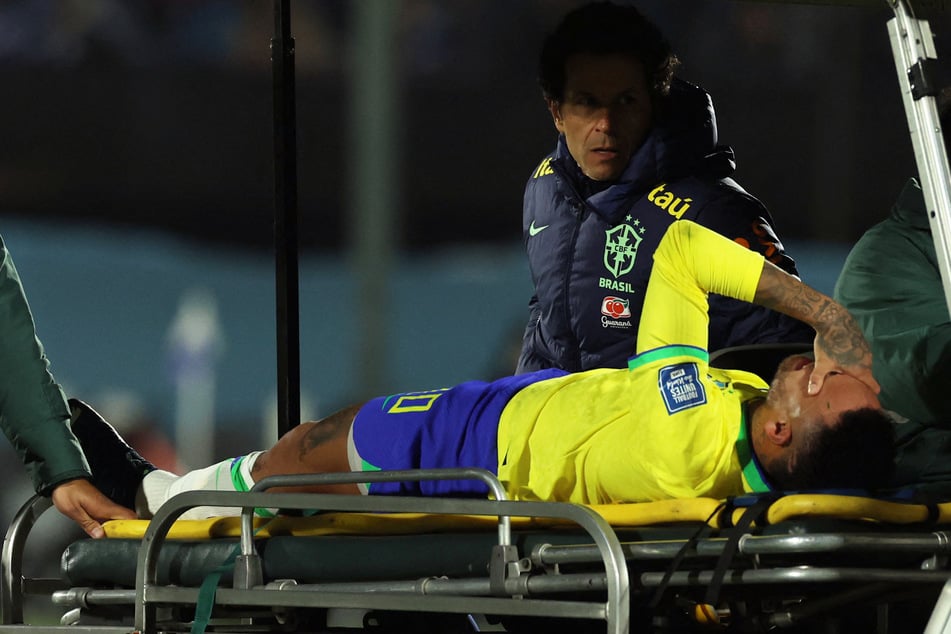 Neymar (31) verletzte sich mutmaßlich schwer am Knie.