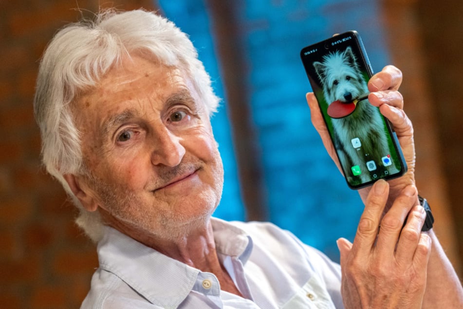 Johannes Voigt (81) hat die Gesprächsanwendung zum Selbermachen getestet. Bei ihm heißt sie "Susi".