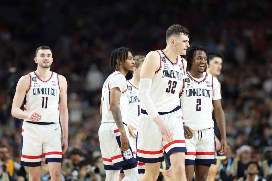 College basketball: Is UConn the new standard of "blue blood" teams?