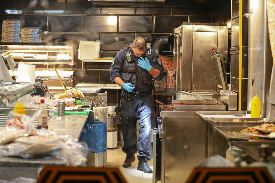 Ein Wuppertaler Restaurant wurde wegen Verstößen gegen die Hygienevorschriften und Lebensmittelbestimmungen versiegelten.
