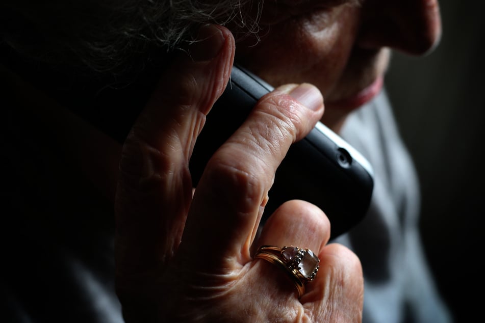 Mit ihrer Masche konnten die Täter alleine in Hessen sechs Millionen Euro erbeuten. (Symbolbild)