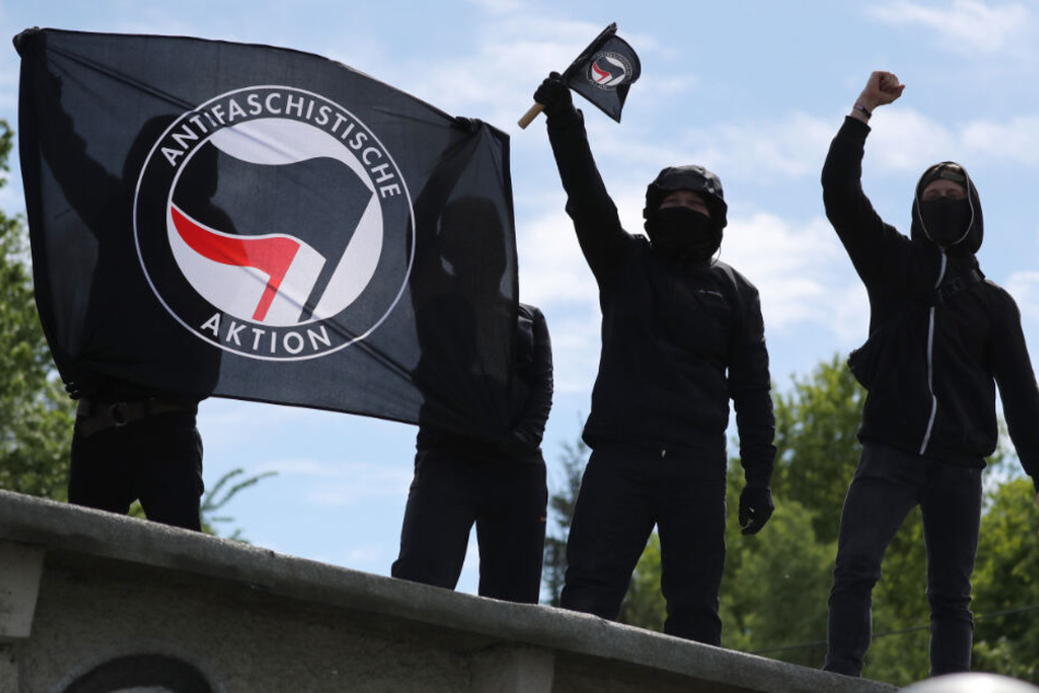 Auf dem linken Auge seien viele blind, so Palmer. (Im Bild: Aktivisten der Antifa.)