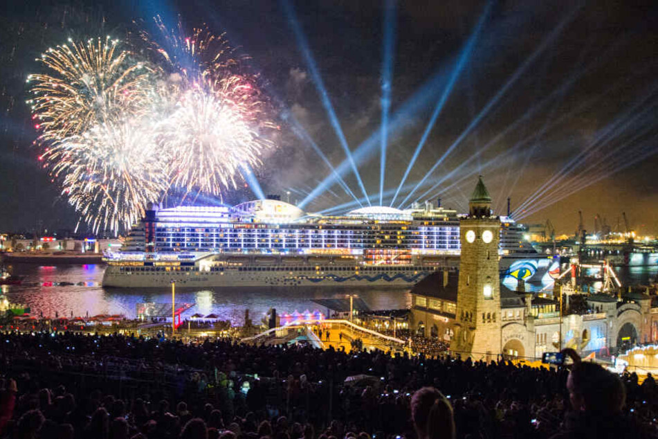 Feuerwerk während des Hafengeburtstags. Archivbild.