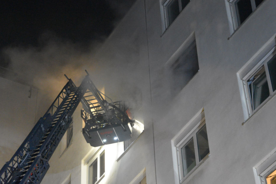 Offenbar brach das Feuer im Zimmer des Patienten im fünften Stock aus.