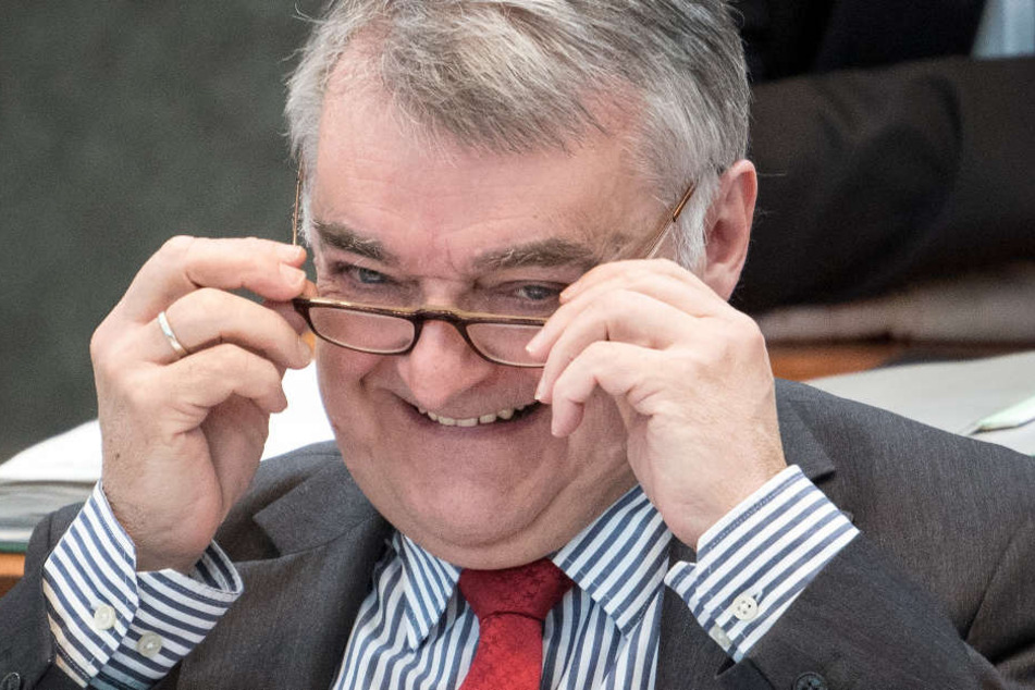 NRW-Innenminister Herbert Reul hat seine Pläne verschoben.