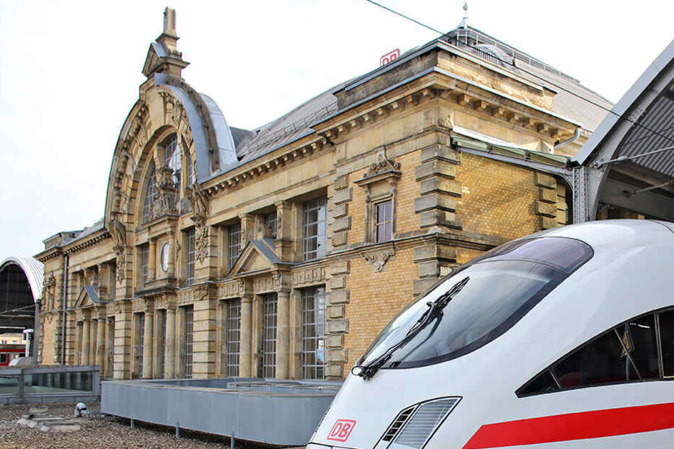 Am Hauptbahnhof in Halle (Saale) schrie der Mann verfassungswidrige Parolen.