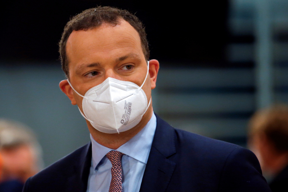 Geht es nach Jens Spahn (41, CDU) sollten sich so viele Deutsche wie möglich nur impfen lassen.