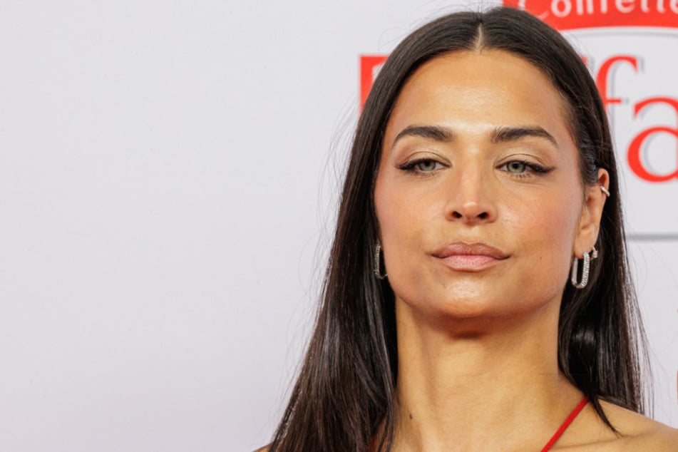 Amira Pocher: Amira Aly schiebt Frust wegen Babybauch: "Da fühle ich mich wie eine Presswurst"
