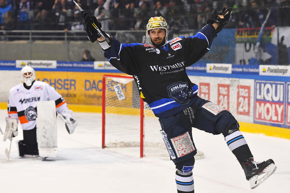 Jordan Knackstedt ließ mit seinem Treffer am Dienstagabend die Eislöwen-Fans nochmal auf einen Sieg gegen Frankfurt hoffen, am Ende reichte es nicht. Der Kanadier war das Gehirn des Teams, machte 98 Punkte und es wäre wichtig, wenn er ein Dresdner bleibt.