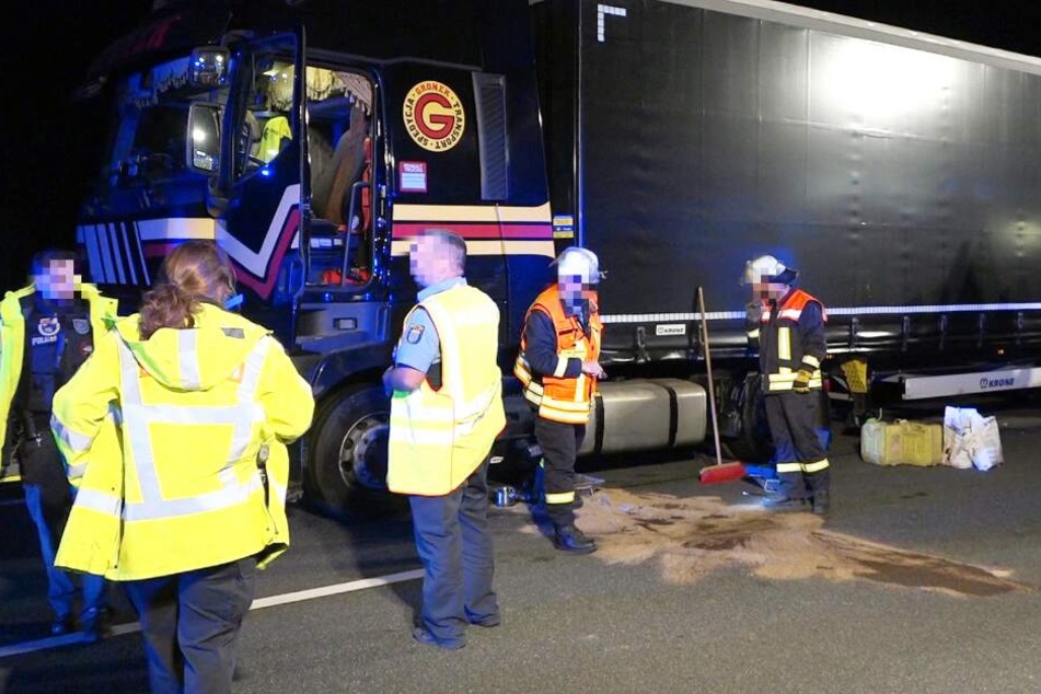 Schließlich mussten die Beamten den Sattelzug ausbremsen.