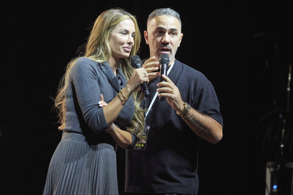 Bushido und seine Ehefrau sind auch geschäftlich miteinander verbunden, betreiben sie einen erfolgreichen Podcast.