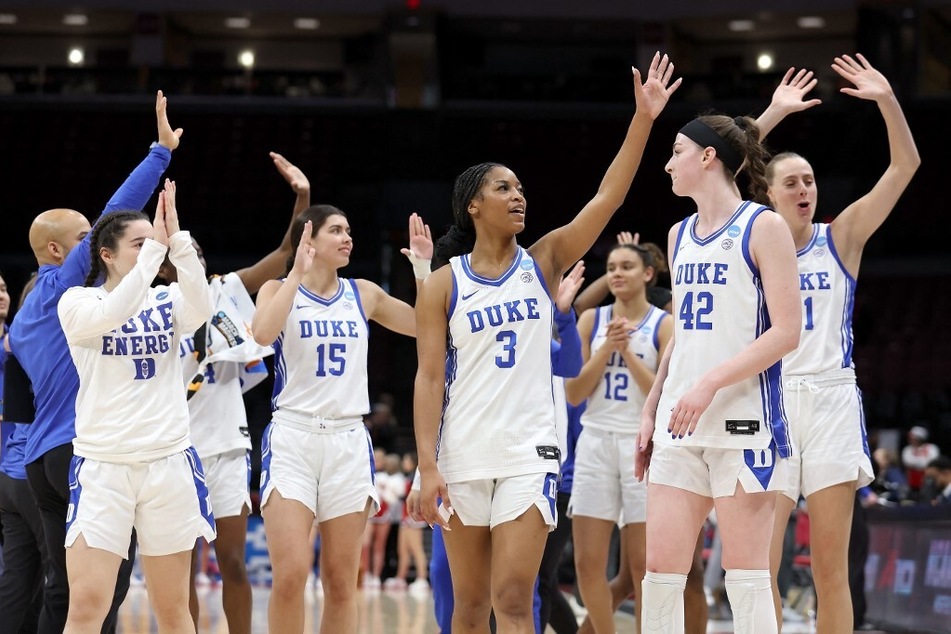 Ohio State goes down in shock upset as Duke dances to March Madness Sweet 16