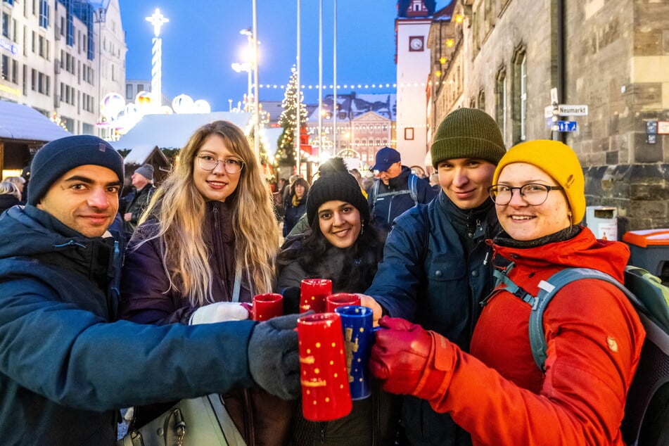 Im Advent darf bei Glühwein und Punsch in der City wieder Weihnachten zelebriert werden.