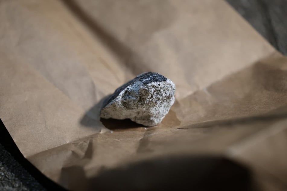 Ein Meteorit ist im Koblenzer Stadtteil Hüls in ein Hausdach eingeschlagen.