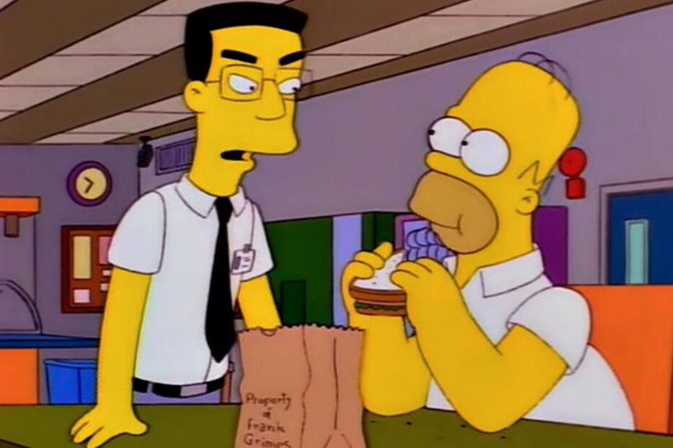 Für gute Manieren bekannt... Homer isst seinem alten "Freund" Frank Grimes das Sandwich weg.