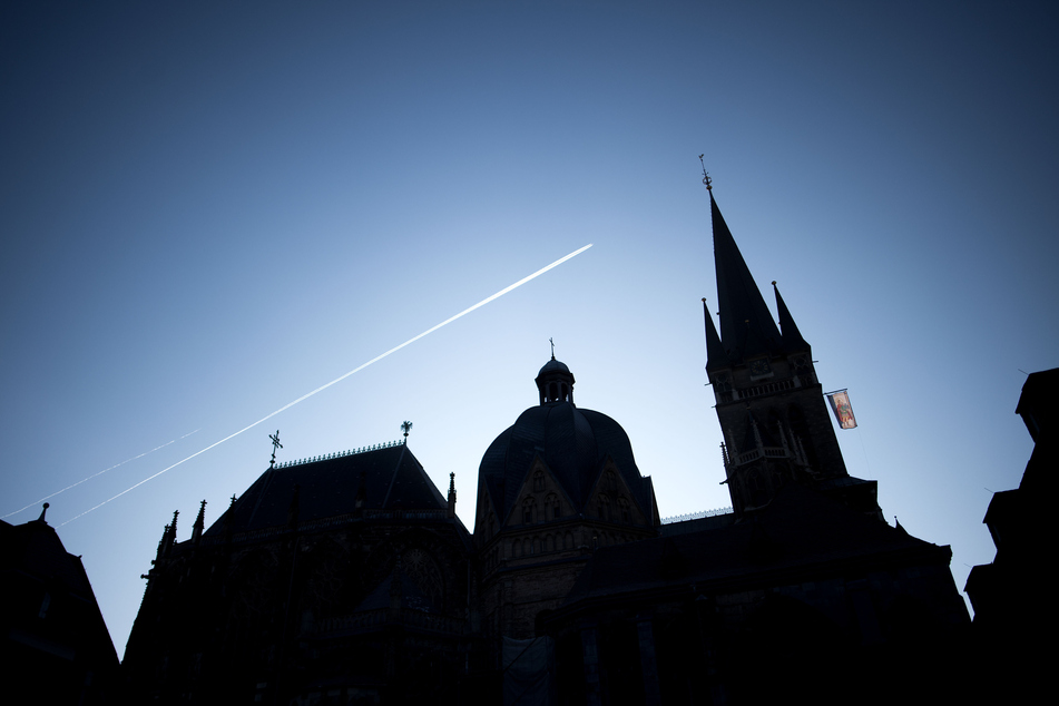 Am Donnerstag wird das von einer Anwaltskanzlei angefertigte Gutachten über Fälle sexuellen Missbrauchs Minderjähriger im Bistum Aachen vorgestellt. (Symbolbild)