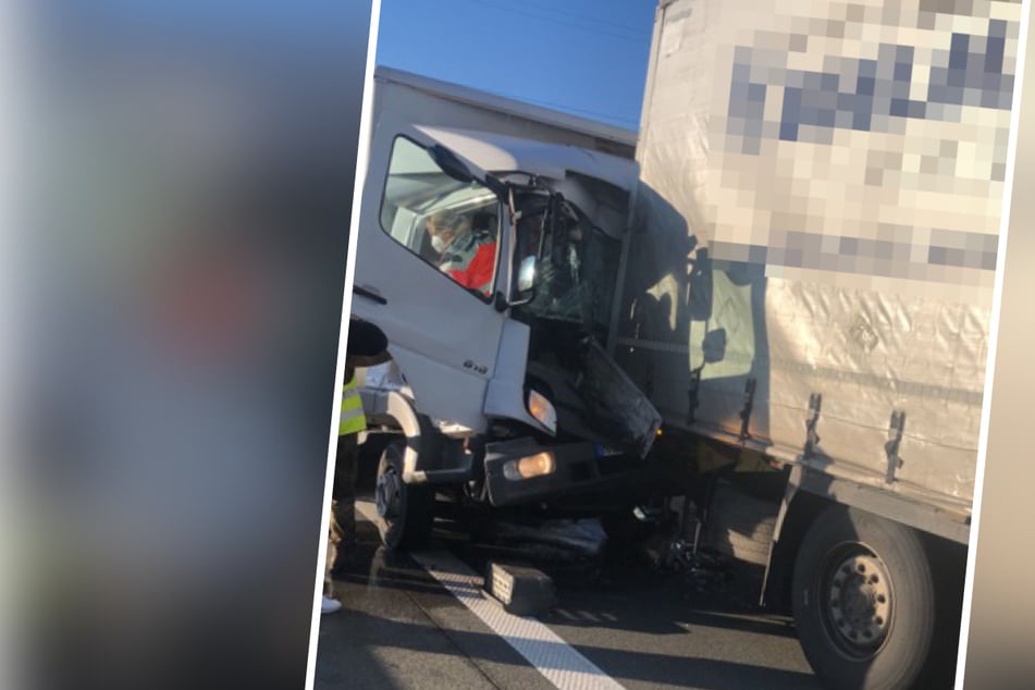 Unfall A1: Unfall auf der A1: Zwei Lastwagen gecrasht, Autobahn gesperrt