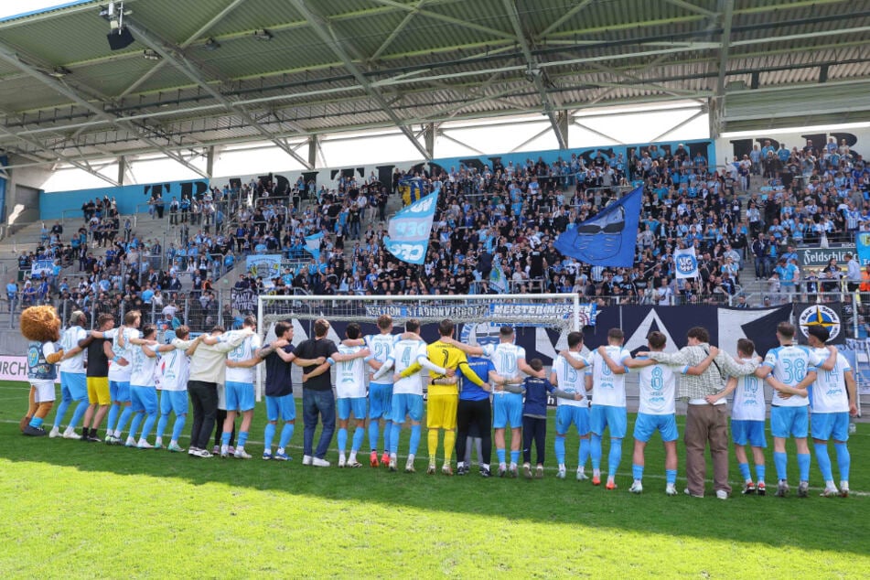 Die Partie am Mittwochabend im "eins-Stadion An der Gellertstraße" könnte bis weit nach 23 Uhr gehen.