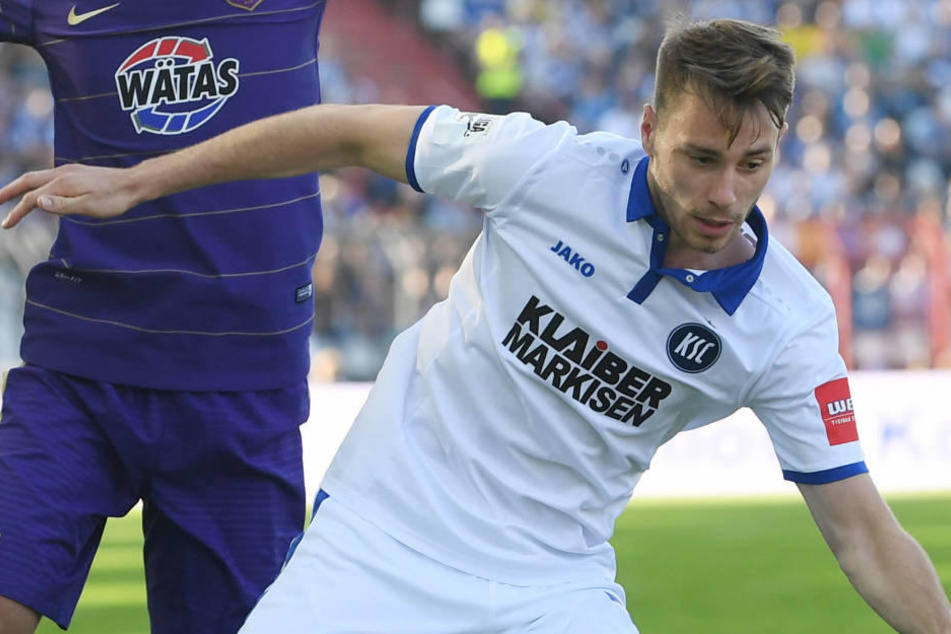 Matthias Bader noch im KSC-Trikot beim Relegations-Hinspiel gegen Erzgebirge Aue.