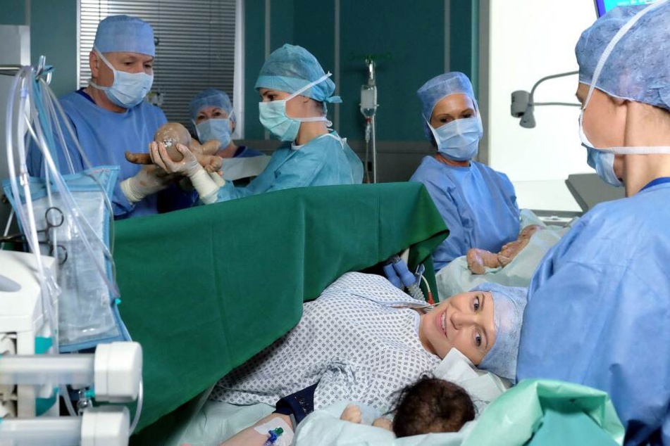 Lilly Holzer bringt in der Sachsenklinik Drillinge zur Welt.