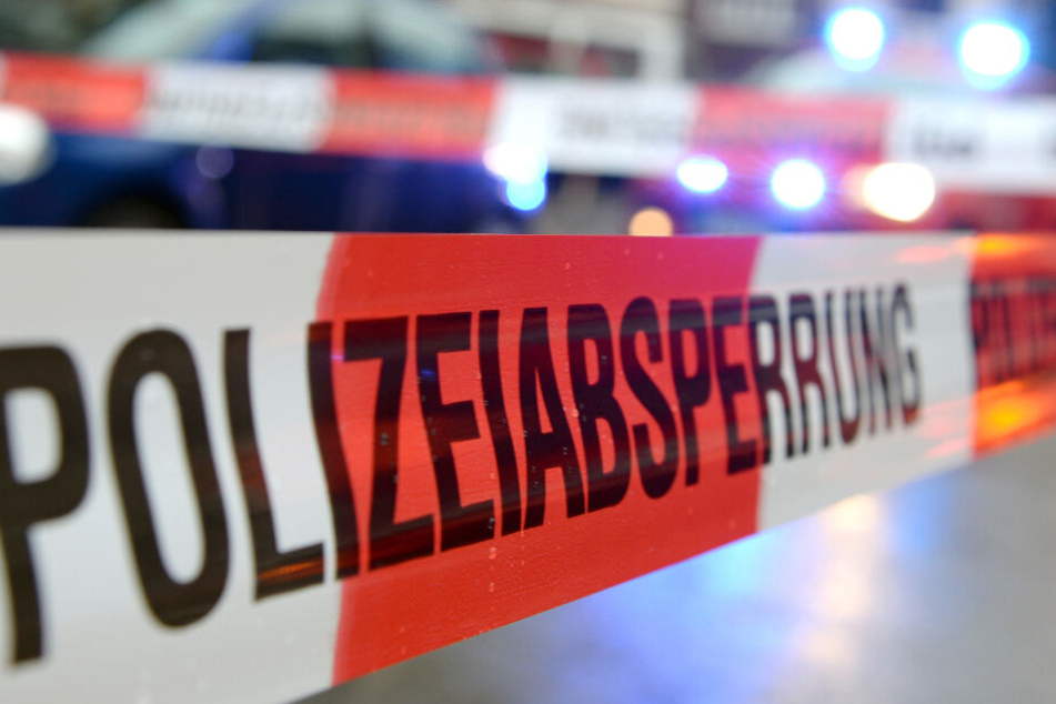 Vor der Sprengung evakuierten die Beamten umliegende Gebäude. (Symbolbild)