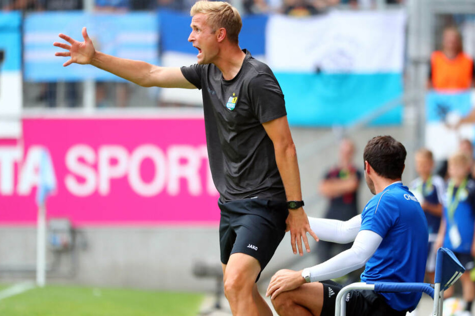 Trainer David Bergner vor Co-Trainer Sreto Ristic.