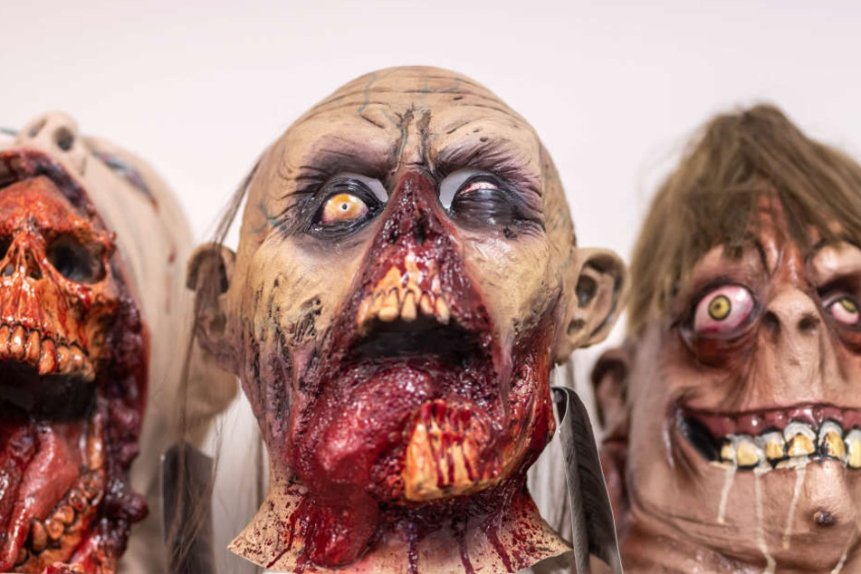 Schaurig-schön? Blutige Masken sind dieses Jahr angesagt.