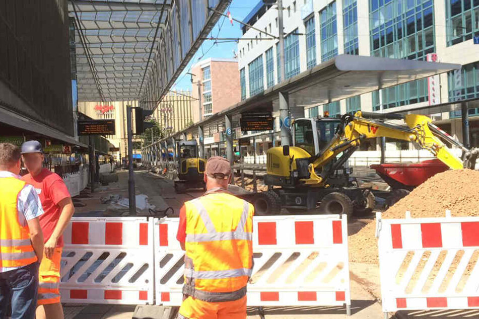 Auch auf der Baustelle an der Zentralhaltestelle ruht die Arbeit.