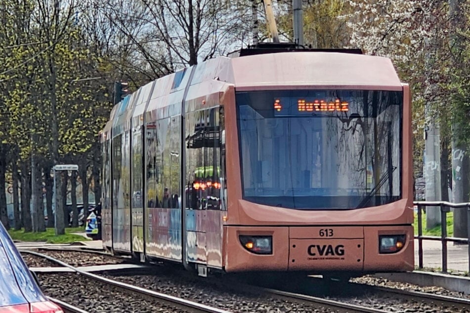 Straßenbahn-Unfall in Chemnitz: Frau von Tram erfasst