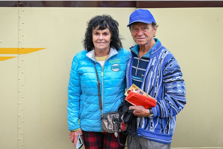 Jutta (l.) und Peter (r., beide 78) hat die Fahrt gefallen.