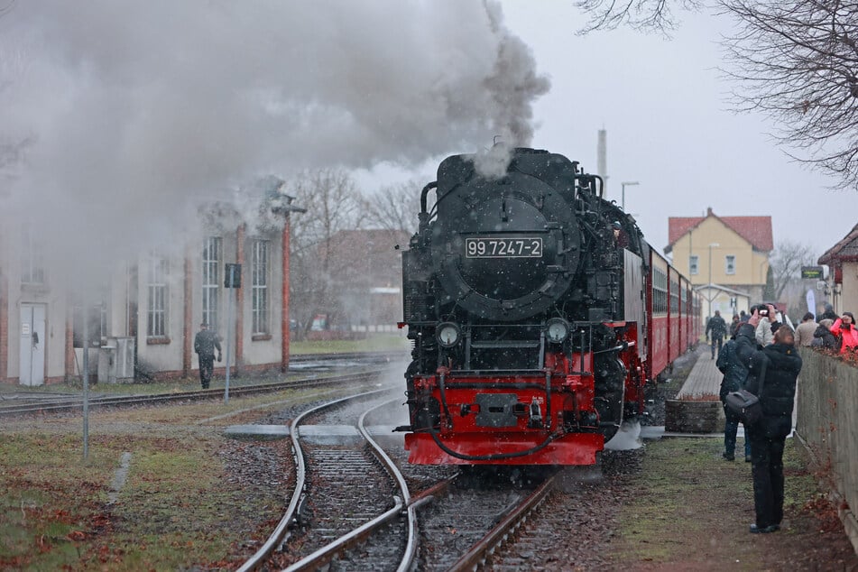Die Brockenbahn fährt im November nur freitags und am Wochenende.